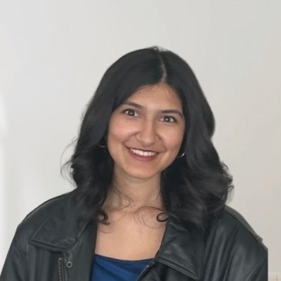 Ria Doshi Headshot
